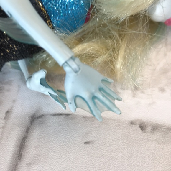 Monster High Lagoona Blue doll - Picture 8 of 9